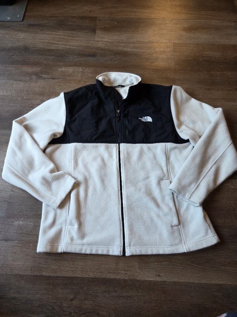 The North Face Mens Denali Black and White Fleece Jacket size Large